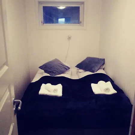 3 Bedrooms Close To Centrum Apartment
